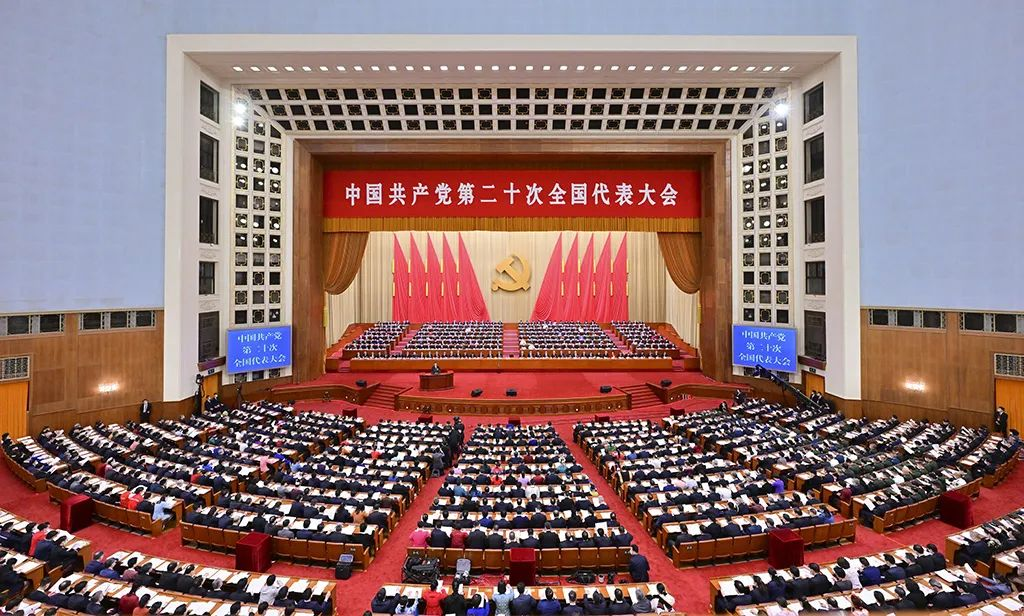 海南师范大学音乐学院师生热切关注党的二十大开幕
