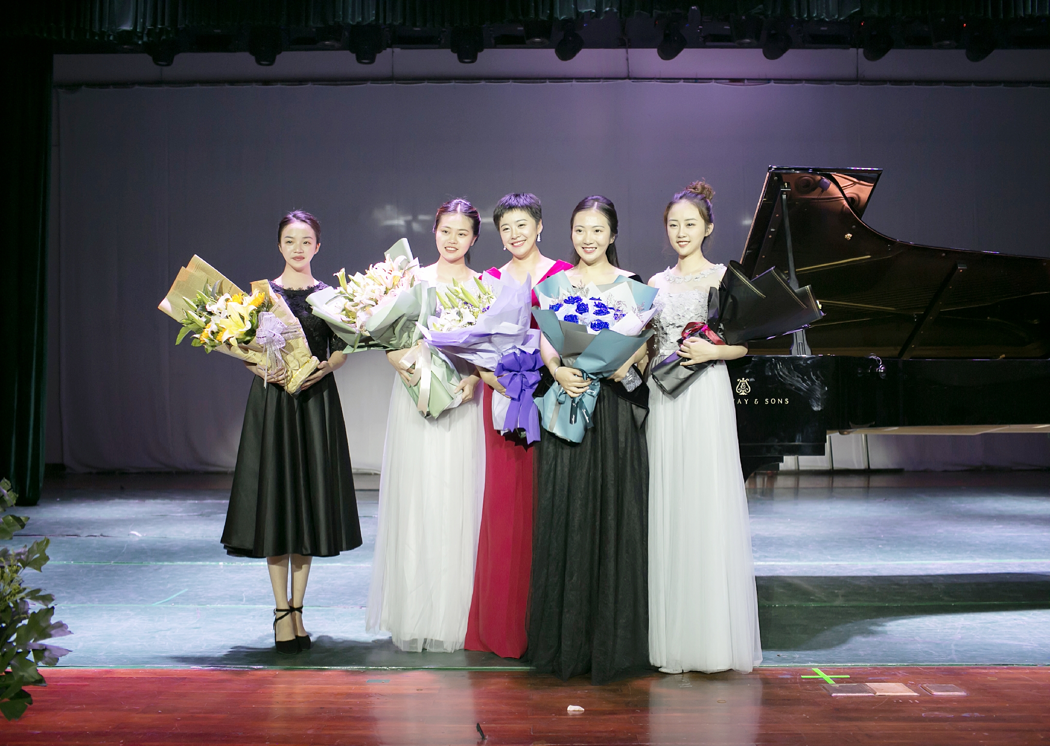 琴声暨忆・谱写青春祝福――音乐学院举行鲁禹君老师师生钢琴音乐会