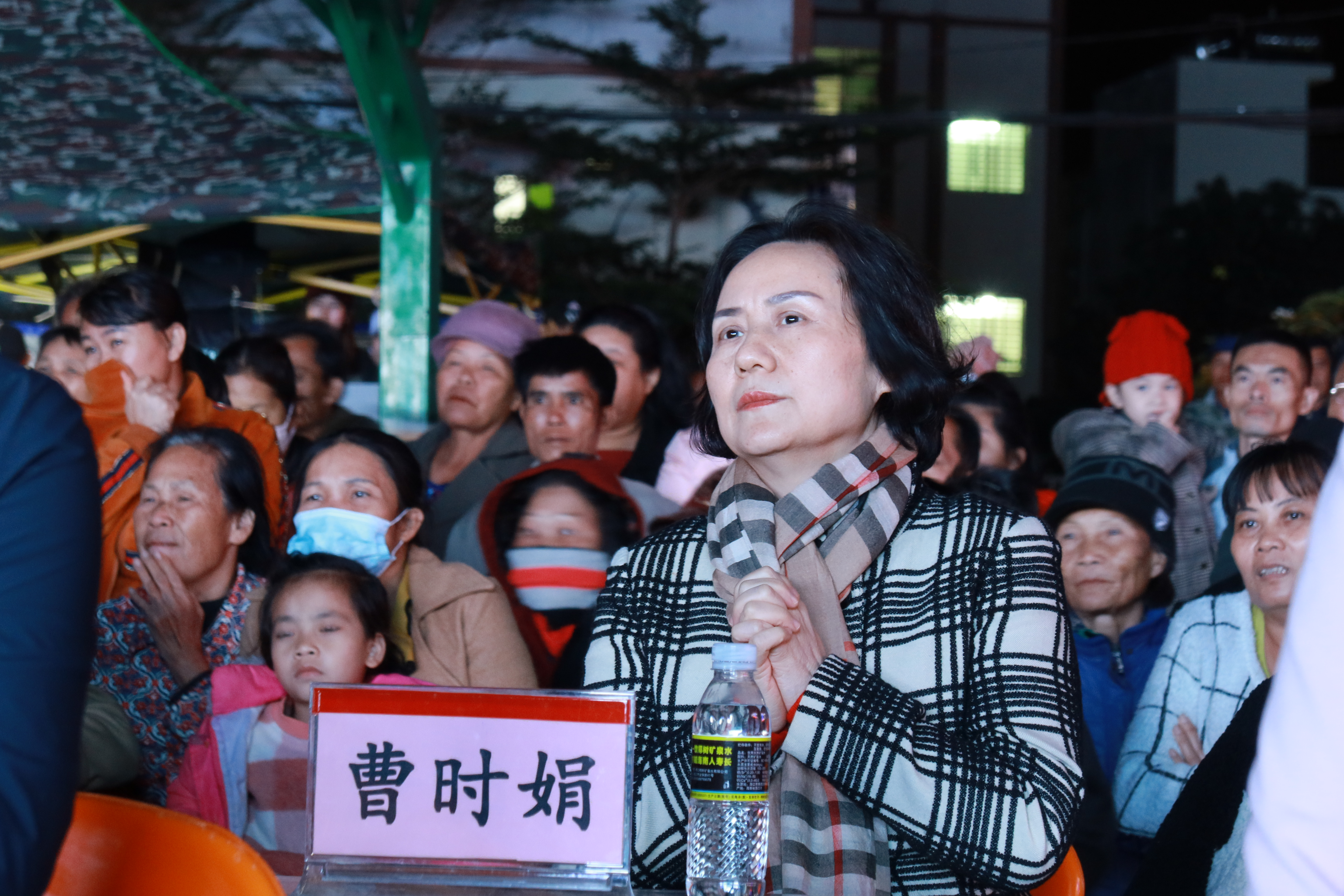 我院师生赴陵水本号镇举办惠民演出暨第三届艺术节开幕式