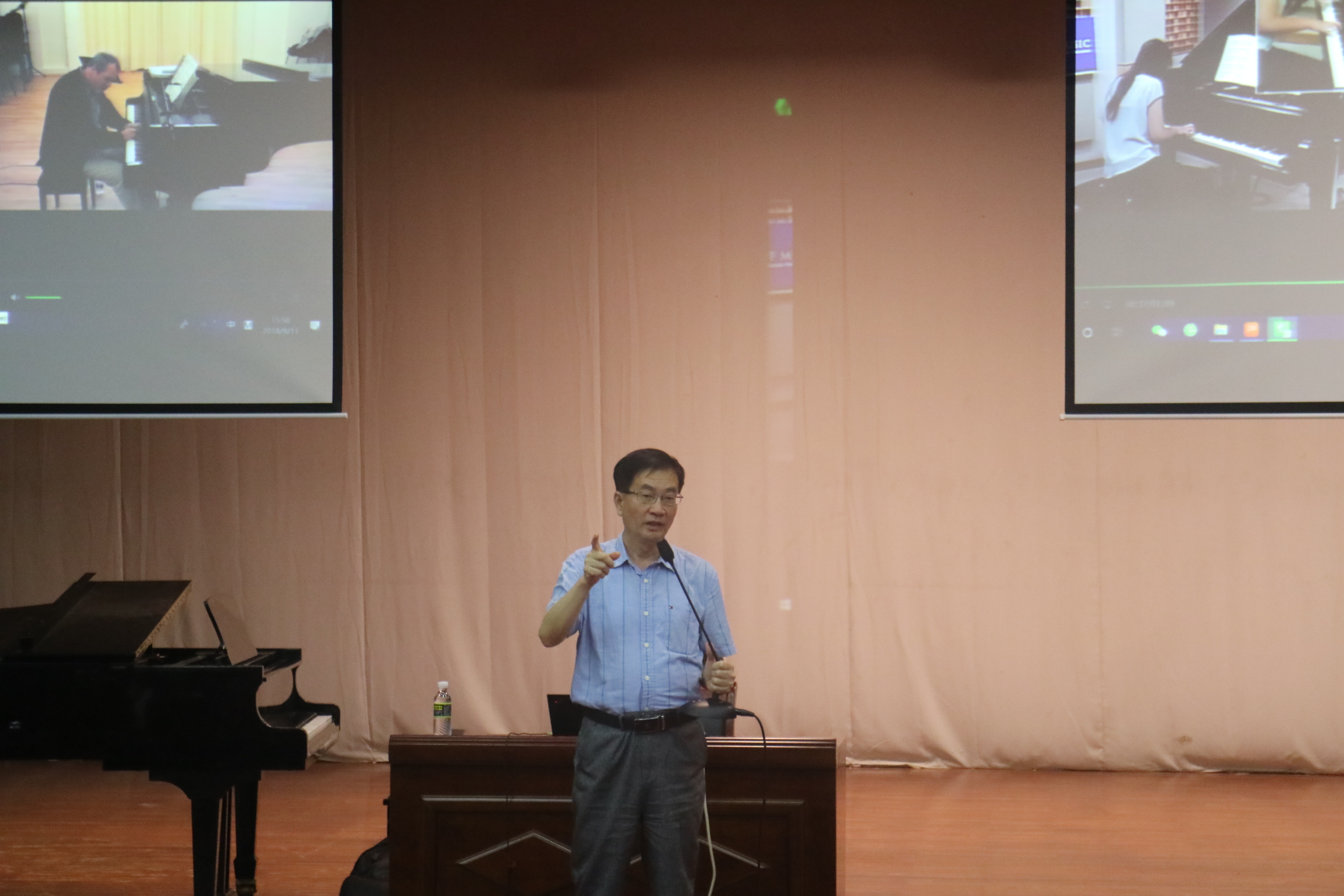 中国音乐学院谢嘉幸教授应邀来我校讲学